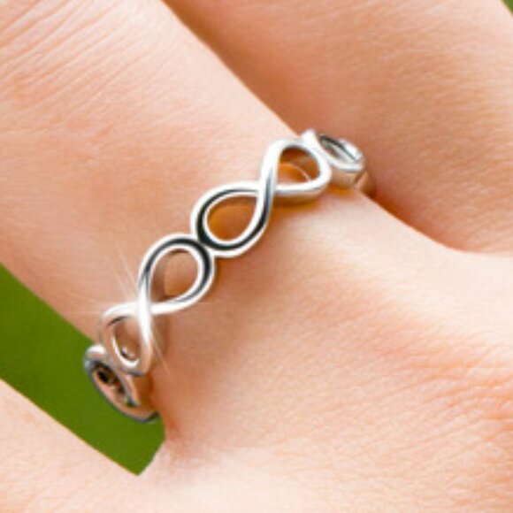 Classic Design 925 Silver Plated Infinity Band Ring, FB16FA1143 - Picture 5 of 5